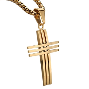 Poliertes Gold-Edelstahl Kreuzanhänger mit geometrischen Streifen und robuster Box-Kette