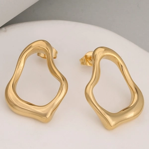 Französischer Stil Unregelmäßig Geometrisch Edelstahl Ohrstecker Gold Silber Galvanisiert Minimalistisch Flüssiges Design Damen Schmuck