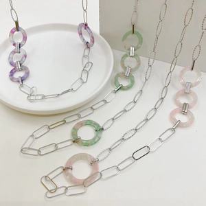 Collier en Acier Inoxydable et Acétate Coloré Pendentif Géométrique Texture Marbre Longue Chaîne de Pull Bijoux Femme