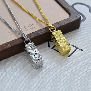 New Chinese style geometric gold and silver pendant necklaces with hammered metal texture