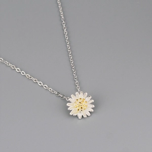 Minimalist Fresh Daisy Flower Pendant Necklace Copper Silver Gold Plated Jewelry For Women Girlfriend Fashion Gift