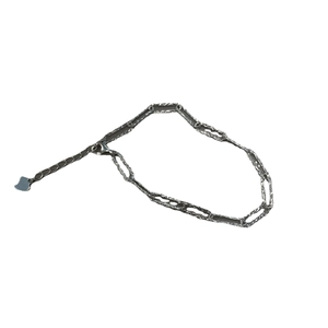 Sparkling silver metal chain bracelet with hammered rectangular links and heart charm