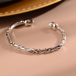 Vintage Silver Plated Copper Rose Thorn Vine Open Bangle For Women Retro Botanical Flower Adjustable Bracelet Jewelry