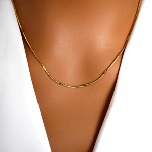 Collier Chaîne Serpent Ronde Texturée en Acier Inoxydable Plaqué Or Minimaliste pour Femme Bijoux de Mode Clavicule