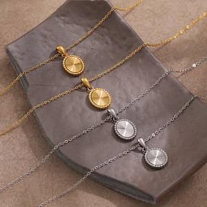 PVD Gold Plated Stainless Steel Oval Pendant Necklace With Sunburst Radiant Texture Vintage Beaded Edge Jewelry For Women