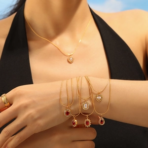 French Ins Fashion Titanium Steel Zircon Heart Pendant Necklace 18K Gold Plated Red White Stone Necklace For Women Jewelry