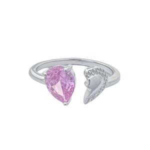 Eleganter silberner offener Ring mit pinkem Zirkonia und Pavé-Herz-Detail