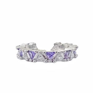 Elegante anello aperto in argento con pietre di zirconia viola e trasparenti