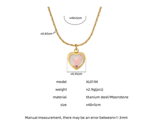 Dimensions détaillées du pendentif cœur en pierre de lune et collier en acier titane