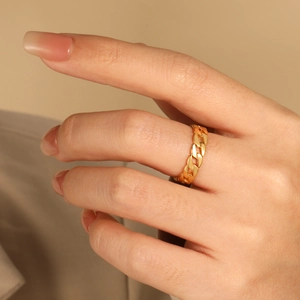 Chic gold-plated Cuban link chain ring for men and women with mirror-polished finish