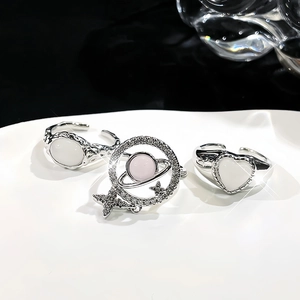 Neuer Chinesischer Stil Saturn Zirkon Stern Offener Ring Für Damen Herz Synthetischer Mondstein Verstellbarer Kupfer Fingerring Schmuck