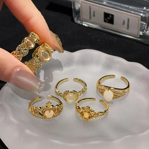 Vintage Kupfer Offener Ring Für Damen Mit Mondstein-Imitation Zirkon Eingelegt Geometrisch Krone Mond Stern Einstellbar Modeschmuck