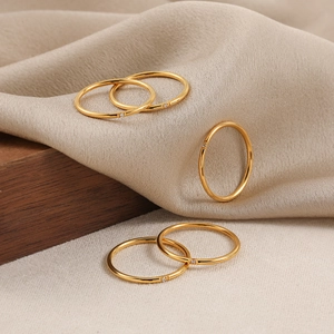 Anillo de Acero de Titanio Chapado en Oro Minimalista Con Piedra de Circón Joyería de Moda Estilo Coreano para Mujer