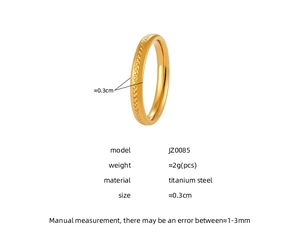 Vue détaillée d'une bague en acier titane doré 3mm avec motif à pois et dimensions