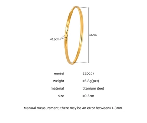 Détail du bracelet en acier titane doré 3mm montrant la texture diamantée et dimensions