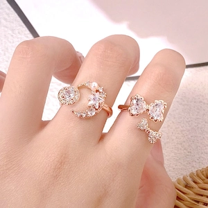 Set di anelli oro rosa con luna stella e fiocco in zircone con design aperto regolabile