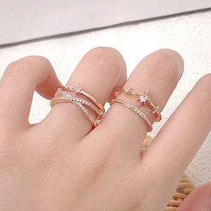 Anello multistrato oro rosa e anelli impilabili con zirconi a forma di stella per donna