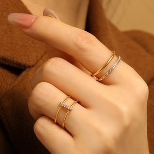 Bague en Acier Titane à Double Couche pour Femmes Micro Incrusté de Zirconium Or Argent Électroplaqué Minimaliste Géométrique