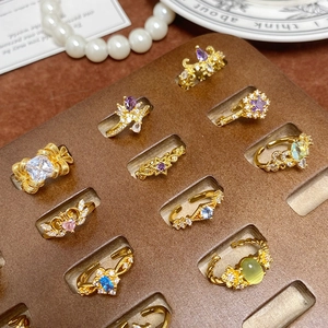 Bagues vintage ouvertes géométriques avec zircons colorés en motifs étoile et noeud