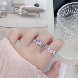 Romantisches rosa Zirkon Ring-Set in Silberoptik mit Herz- und Blumenmotiven für Damen