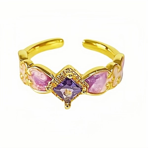 Vintage Goldring mit violettem quadratischem Edelstein und Emaille-Details im Retro-Stil