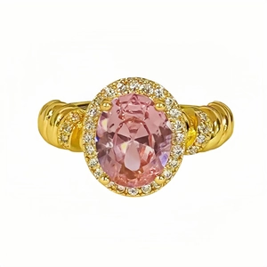 Anello vintage in oro 18 carati con gemma rosa ovale e aureola di diamanti bianchi pavé