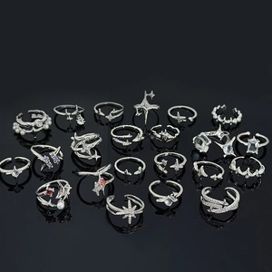 Silbernes Punk-Sternenring-Set mit unregelmäßigem verstellbarem Design für Damen
