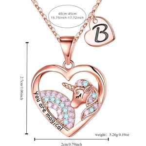 Collar unicornio de corazón oro rosa con circonitas y grabado You Are Magical
