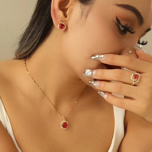Set gioielli in rame con zircone, collana di pietre rosse, anello e orecchini per donne eleganti