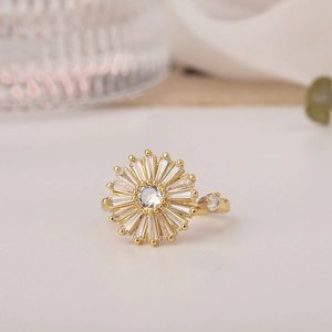 Elegant gold daisy open ring with zircon petals and rotating flower center design