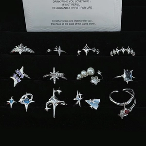 Juego de anillos de estrella hexagrama de plata con piedras de circonita multicolor