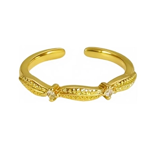 Verstellbarer Ring im Vintage-Stil in Gold mit Blatttextur und zwei kleinen Zirkonia