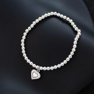 Elegantes S925 Silberperlenarmband mit Herzanhänger und minimalistischem Stretch-Design