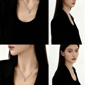 Elegante collana francese in argento S925 con ciondolo a goccia d'acqua per donna su modella
