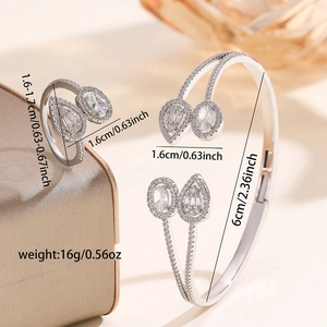 Detail showing inner diameter and dimensions of silver waterdrop zircon ring and bracelet set