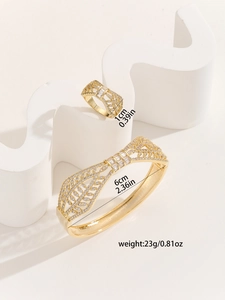 Detailed view showing dimensions of hollow leaf pattern jewelry set with zircons