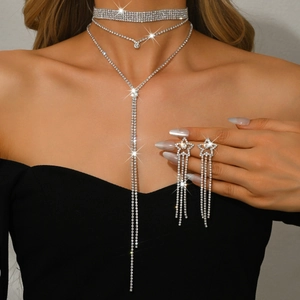 Sparkling rhinestone jewelry set including Y-shaped necklace and star fringe earrings