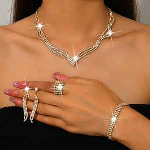 Goldenes Brautschmuck-Set mit glitzernder Fuchs-Halskette, Ohrringen, Armband und Ring
