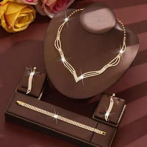 Funkelndes fuchs-förmiges Brautschmuck-Set mit Kristallkette, Ohrringen und Armband