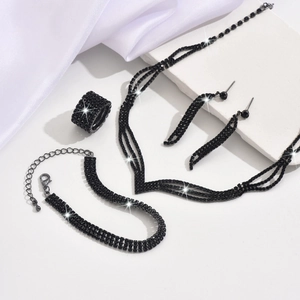 Exquisites schwarzes Strass-Schmuckset mit V-Halskette, Armband, Ring und Ohrringen