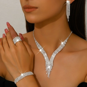 Conjunto de joyas de novia con diamantes de imitación collar de borlas pendientes y anillo
