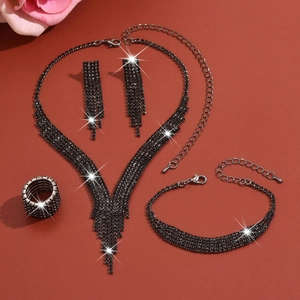 Conjunto de joyas de lujo con diamantes de imitación negros collar pulsera y anillo
