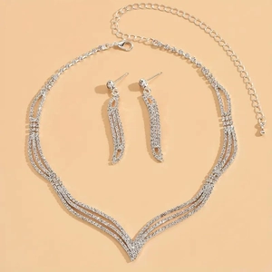 Exquisites V-förmiges Strass Brautschmuck Set mit Halskette und Tropfenohrringen