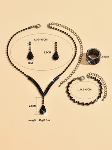 Paramètres de taille détaillés pour la parure collier, bracelet et boucles d'oreilles noires