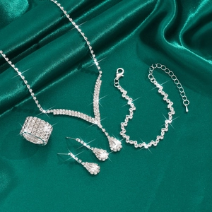 Parure de bijoux de mariée avec collier étincelant en V et boucles d'oreilles