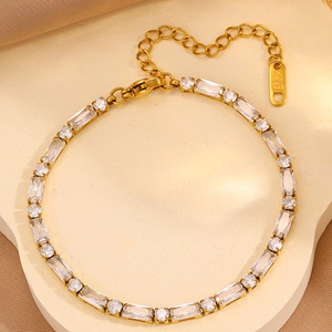 Bracelet tennis élégant plaqué or 18 carats avec zircons baguettes et ronds