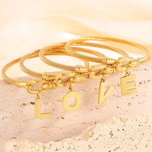Mode Roestvrij Staal Gedraaide Kabel Armband Voor Vrouwen Verguld Beginletter Hoefijzer Armring Sieraden Cadeau