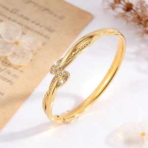 Luxuriöser Vergoldeter Edelstahl Armreif Für Damen Zirkonia Eingelegt Verstellbarer Offener Armband Mode Schmuck Geschenk