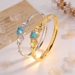 Stainless Steel Claddagh Bangle For Women Gold Silver Plated Blue Heart Stone Rhinestone Hands Holding Heart Jewelry