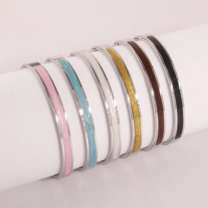 Bracelet Jonc en Acier Inoxydable Émaillé pour Femmes Bracelet de Luxe Léger Européen et Américain Ne Décolore Pas Motif Marbre Bijoux Cadeau
